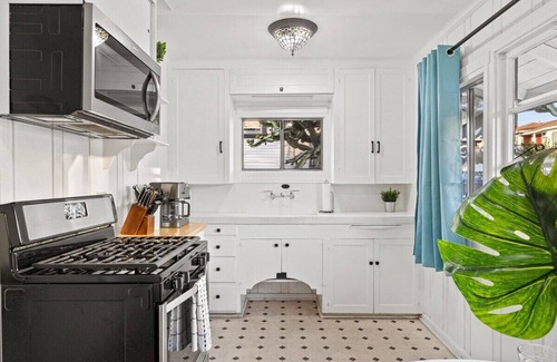Golden Hill House | Stylish Craftsman Prime San Diego Location