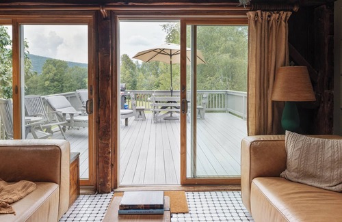 Fleischmanns House | Stylish Dairy Barn with mountain views, hot tub, sauna, pool table, pet friendly