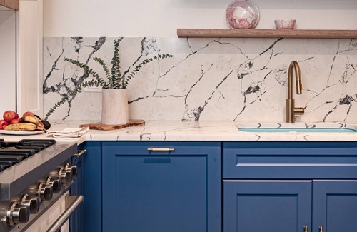 Sheffield and DePaul Apartment | Stylish Designer Apartment near DePaul - Lincoln Park