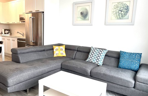 Langley Condo | Stylish Downtown Langley Condo with Mountain View!