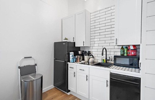 Galveston Apartment | Stylish Downtown Loft, Walk to The Strand