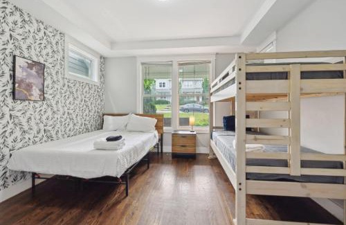 Talbot's Corner Apartment | Stylish Duplex Near Downtown & East Nashville Fun