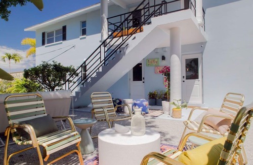 Pasadena On The Gulf Apartment | Stylish & Eclectic Modern 2/2 Apt - WeAreGrateful