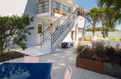 Pasadena On The Gulf Apartment | Stylish & Eclectic Modern 2/2 Apt - WeAreGrateful