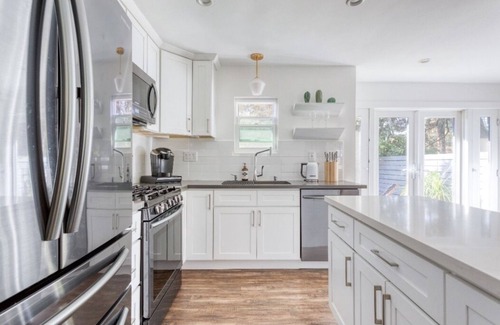 Verdugo Woodlands House | Stylish, European design, modern luxury home - completely private