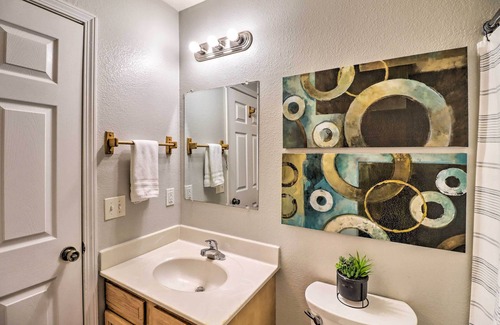 West Plains House | Stylish & Family-Friendly West Plains Home!