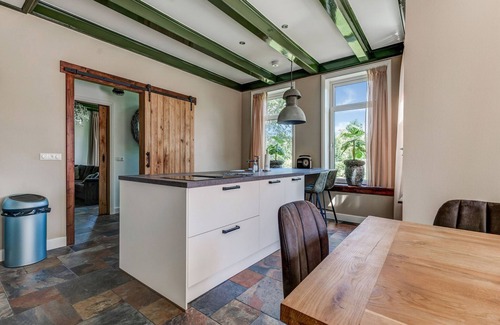 Kootstertille House | Stylish Farmhouse with Spa Tub