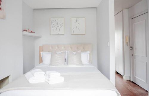 Queen's Gate Apartment | Stylish Flat in the heart of South Kensington