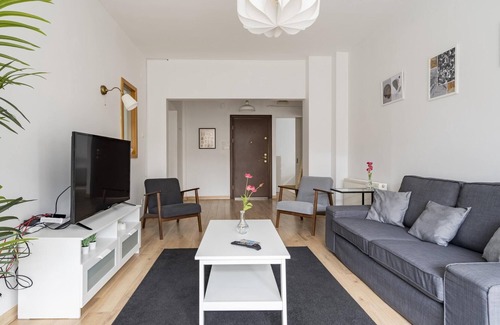 Goztepe Apartment | Stylish Flat Near Bagdat Street in Kadikoy