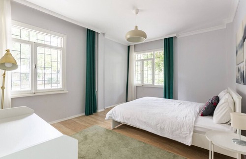 Sisli Apartment | Stylish Flat near Cevahir Shopping Mall in Sisli