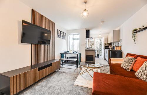 Manchester Apartment | Stylish Flat near Coop Arena & Etihad Stadium