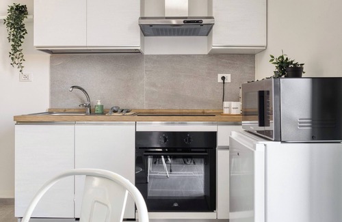 Porta Venezia Apartment | Stylish Flat Porta Venezia – WiFi, AC, Metro