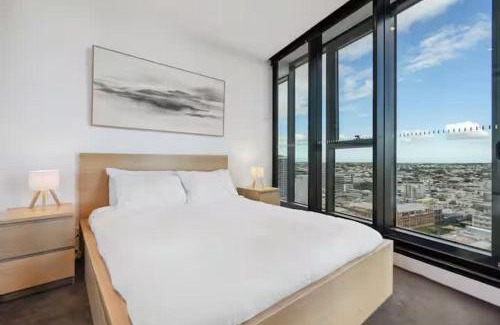 Fortitude Valley Apartment | Stylish Fortitude Valley Accommodation Sleeps 6 Resort Amenities