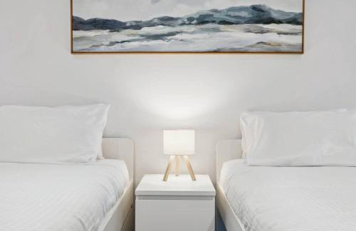 Fortitude Valley Apartment | Stylish Fortitude Valley Accommodation Sleeps 6 Resort Amenities
