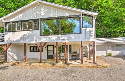 Franklin House | Stylish Franklin Cabin on 6 Private Acres!