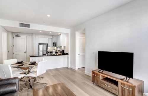 Pacific - Edison Apartment | Stylish, furnished 2Bedroom at the Americana at Brand!