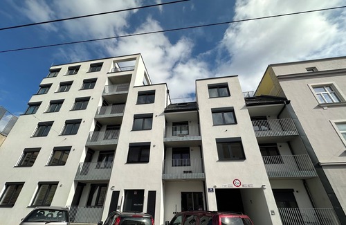 Rudolfsheim-Funfhaus Apartment | Stylish Garden Apartment in Vienna – Peaceful Retreat near Schönbrunn Palace