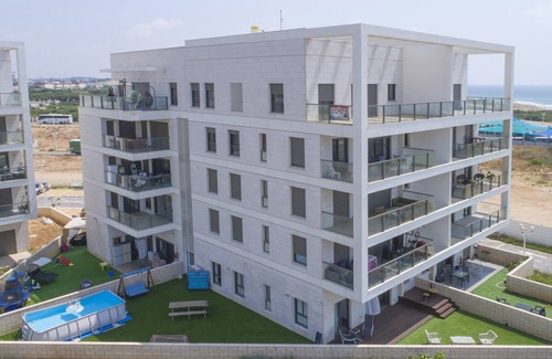 Nahariya Apartment | Stylish Garden Apartment near Akhziv Beach