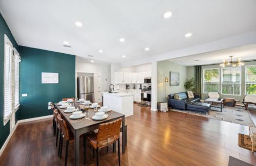 Oak Cliff House | Stylish Historic Home Near Bishop Arts 5 min