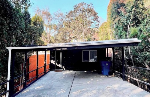 Hollywood Hills Apartment | Stylish Hollywood Hills Hideawaynn