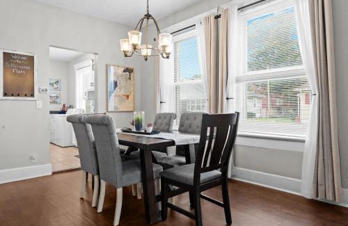 Jeffersonville House | Stylish Home in Historic District Near Riverwalk