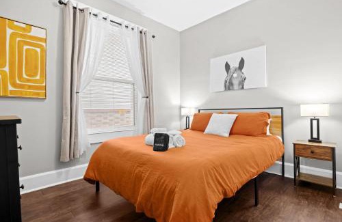 Jeffersonville House | Stylish Home in Historic District Near Riverwalk