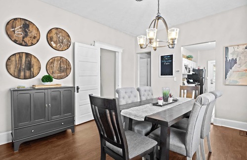 Jeffersonville House | Stylish Home in Historic District Near Riverwalk