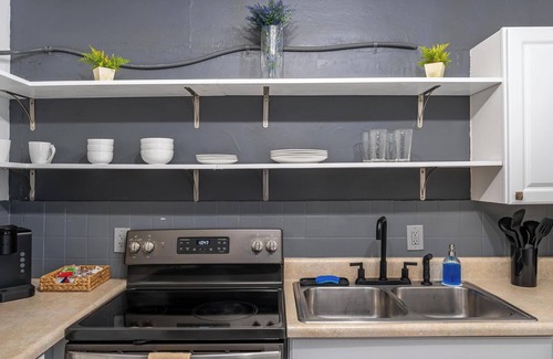 Poiciana Park II House | Stylish Home Near Beach, Downtown, and Airport. Pet Friendly!