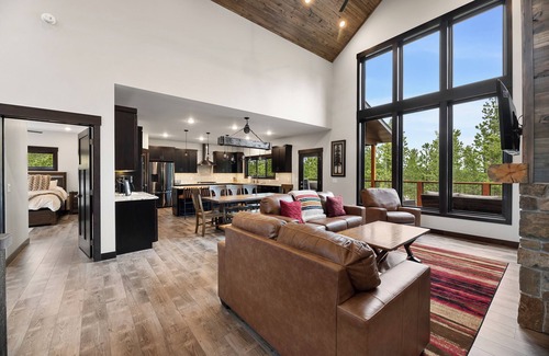 Lead House | Stylish home with hot tub, pool access, wifi and garage
