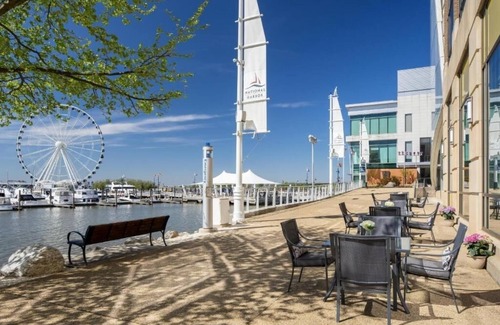 National Harbor House | Stylish Hotel on Potomac River, Walk to Convention Center – Ideal for Work Trips