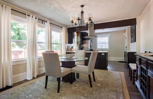 Mississippi District House | Stylish House, Mississippi Neighborhood