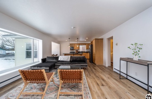 Seward House | Stylish House