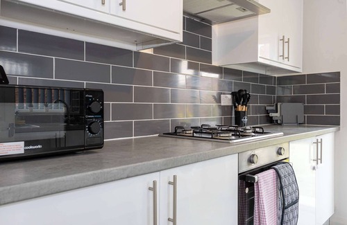 Huyton Apartment | Stylish House with Garden in Liverpool