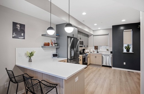 Berkeley House | Stylish Lakehouse in Denver with Rooftop Hot Tub, Sauna, Mountain Views, Garage