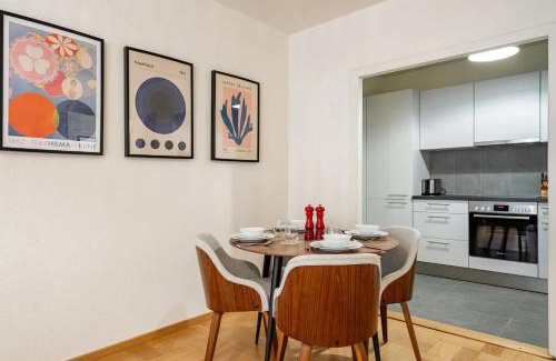 Eaux-Vives Vollandes Apartment | Stylish Lakeside Home by the Jet d'Eau