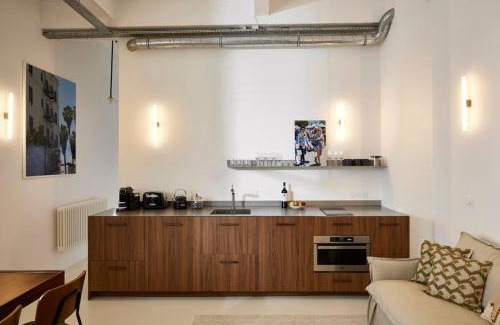 Porte-Saint-Martin Apartment | Stylish Loft - 2BR and 2BA