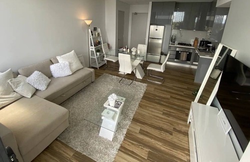 Sydney Olympic Park Apartment | Stylish Meriton Apartment