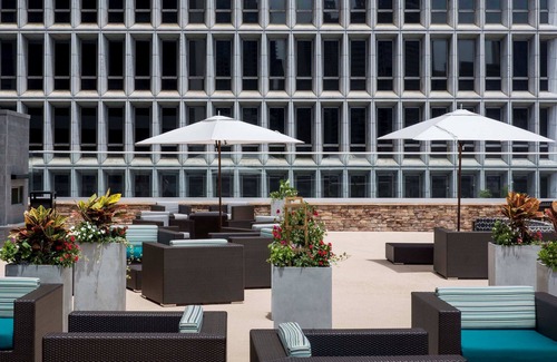 SoNo Apartment | Stylish Midtown Atlanta Studio | Free Breakfast + Seasonal Pool Access