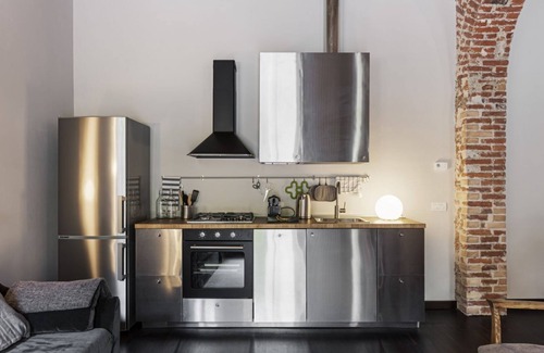 Milan Apartment | Stylish Milanese Studio - Milan