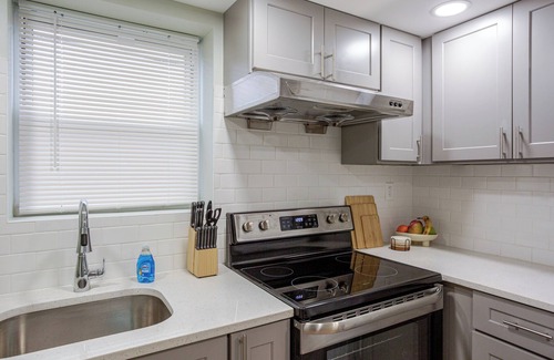 East Passyunk Crossing Apartment | Stylish Minimalist Stay in City Center