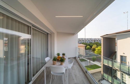 Lignano Sabbiadoro Apartment | Stylish Modern Apartment Near Lignano City Center