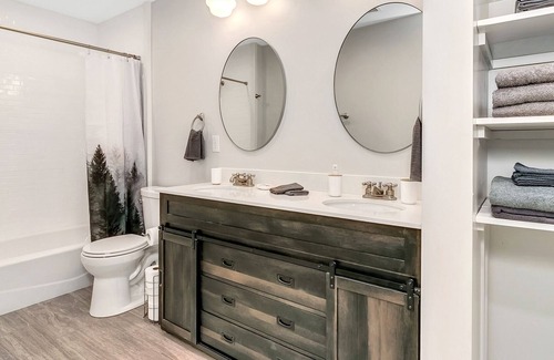 Mars Hill Apartment | Stylish modern comfort meets old-school charm in this gorgeos 1930s schoolhouse.