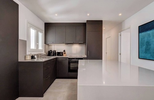 Fuengirola Apartment | Stylish & Modern Fuengirola Apt, Near Beach