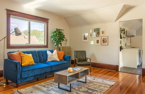West Seventh House | Stylish, modern loft with historic charm