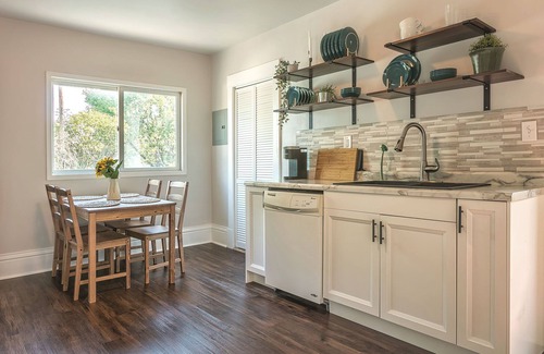 West Seventh House | Stylish, modern loft with historic charm