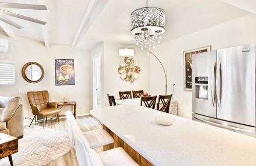 Chino Canyon Apartment | Stylish & Modern Palm Springs Getaway by Downtown!