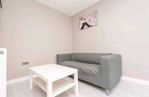 Burnley Apartment | Stylish & modern studio in Burnley