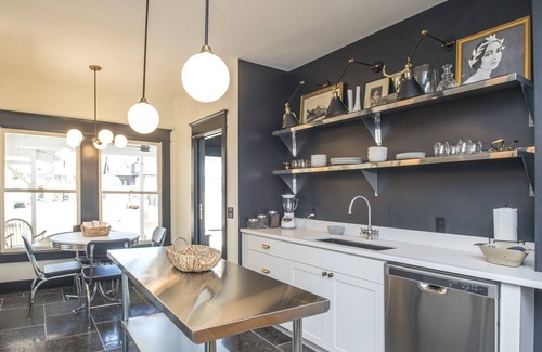 12 South House | Stylish Nashville 2 bed, 2 bath in 12 South, Restaurants & 2 miles Broadway