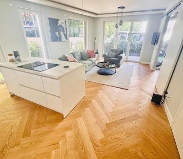 Nordend-Ost Apartment | Stylish New Apt Modern Home Fmly