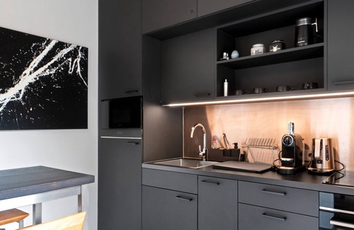 Meppen House | Stylish New Holiday Apartment with Shared Terrace, Shared Garden, and Wi-Fi